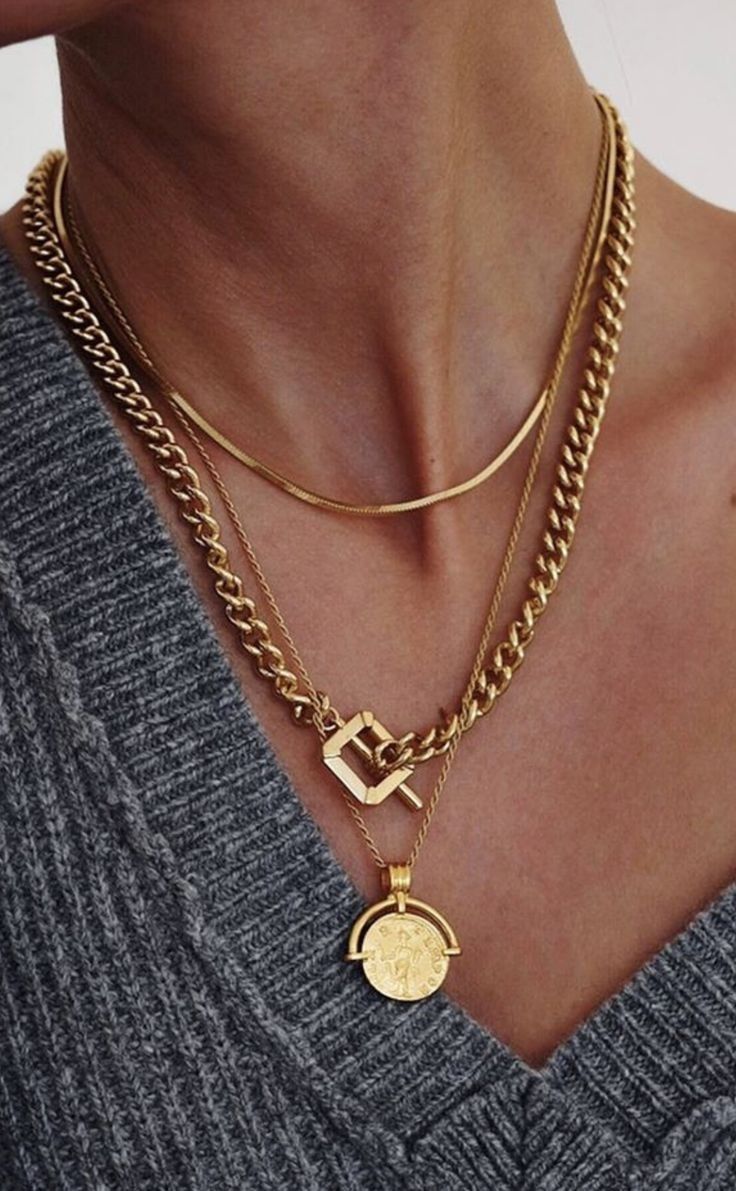 The Ultimate Guide to Layering Jewellery Like a Stylist
